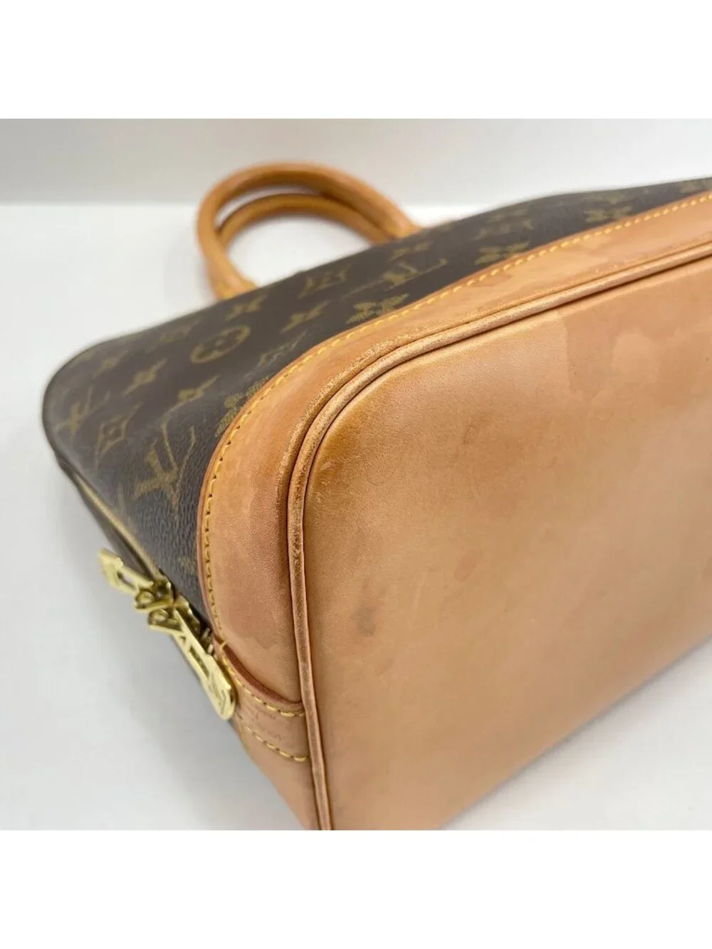 Louis Vuitton Handbag Alma